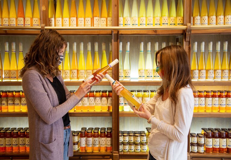 Shopping local